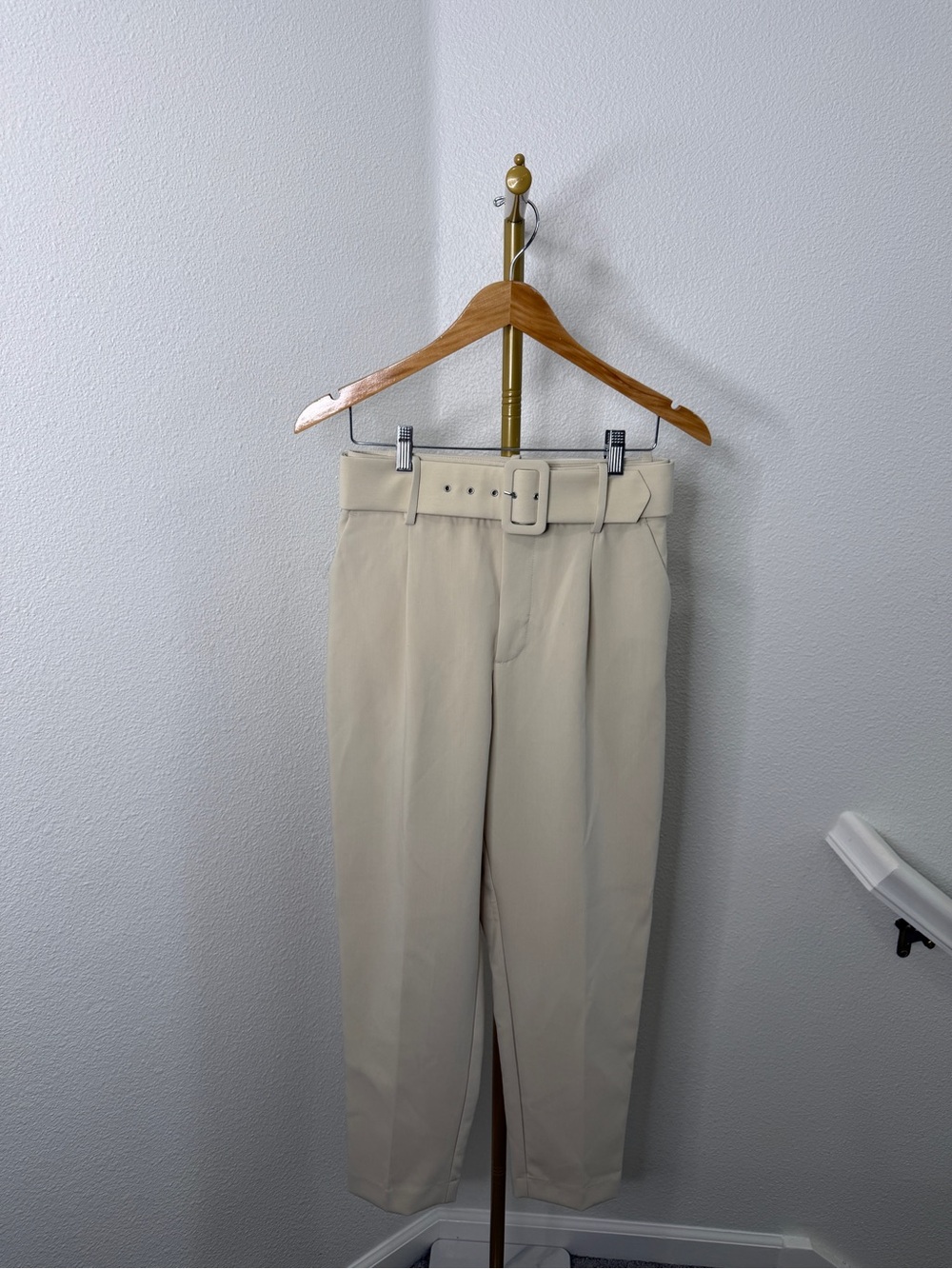 Zara Cream High-Waisted Belted Trousers Cigarette Pants Ecru Size M NWT